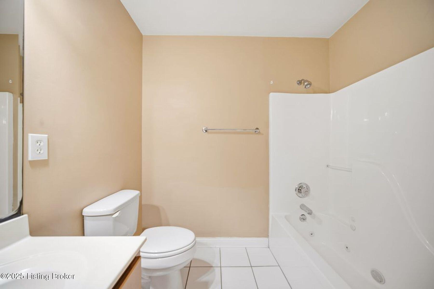 7826 Turtle Run Court Prospect, KY 40059 - Photo 11 of 33 photo_online_012