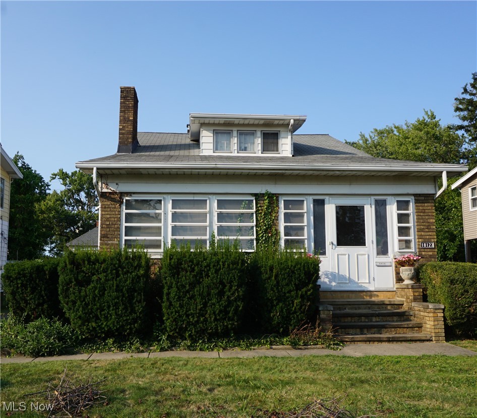 18123 Landseer Road Cleveland, OH 44119 - Photo 1 of 17 Welcome home to 18123 Landseer.