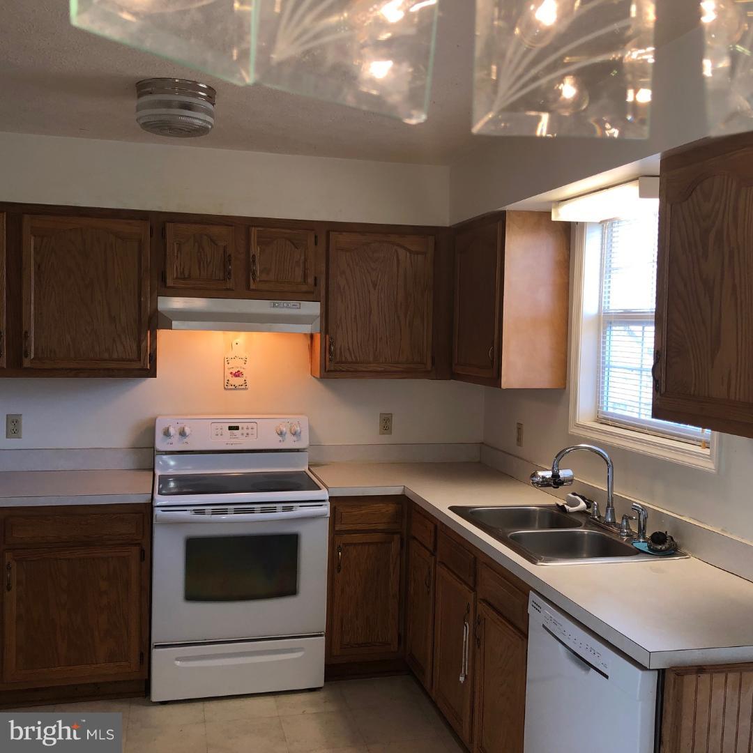 209 Preston Place Ranson, WV 25438 - Photo 3 of 28