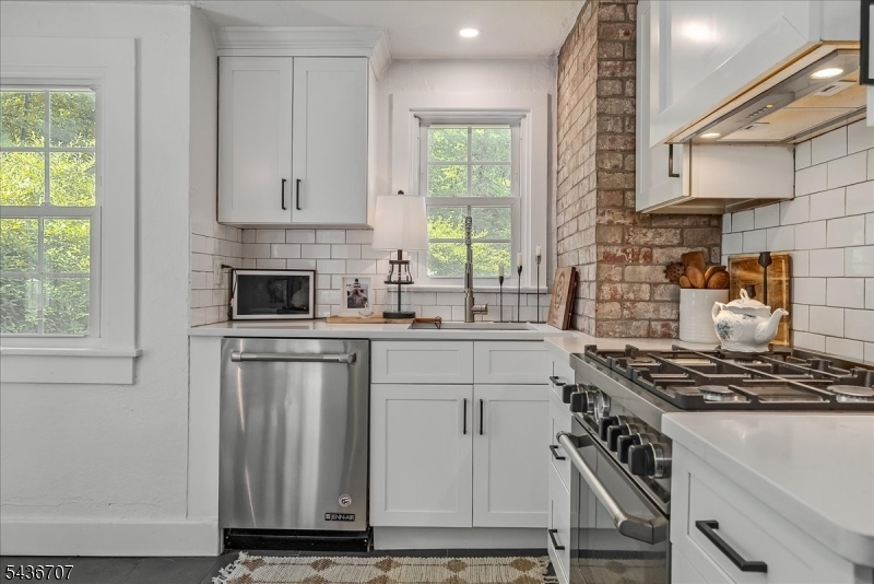 373 Green Road Sparta, NJ 07871 - Photo 9 of 40