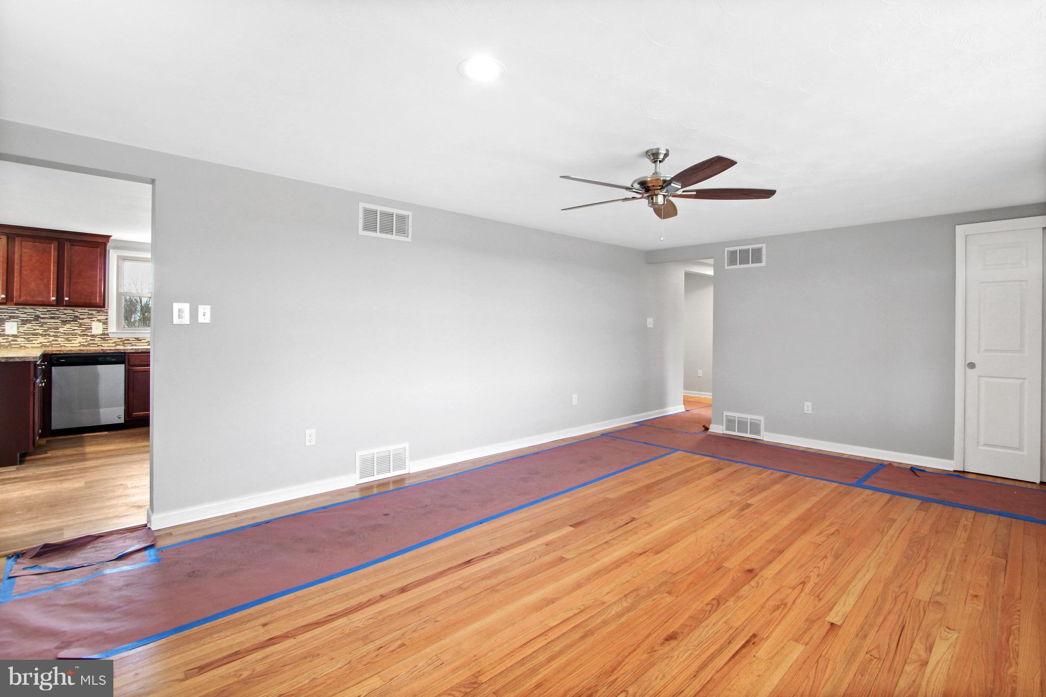 135 Manor Road Red Lion, PA 17356 - Photo 4 of 26 Gallery Image 4