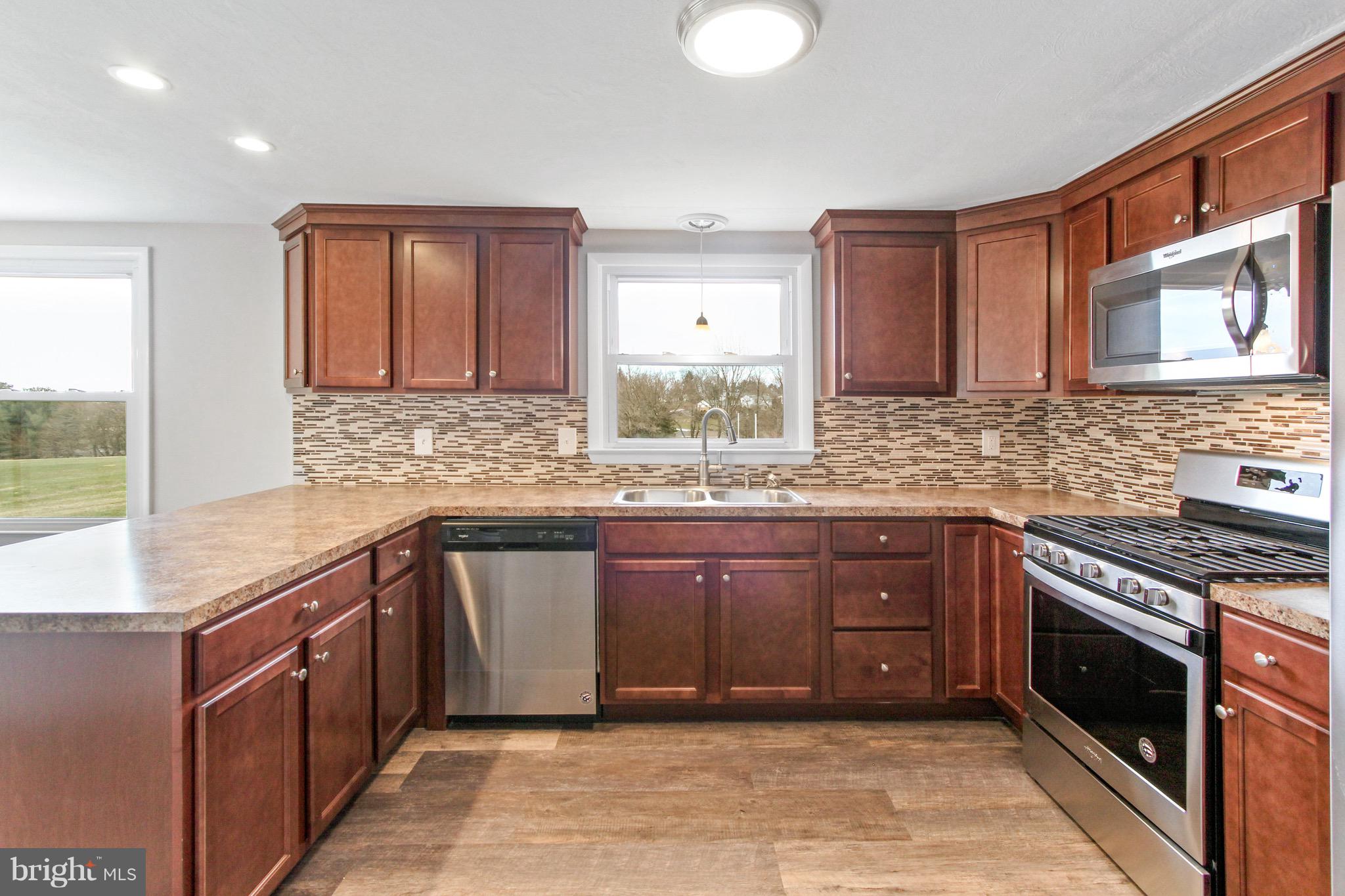 135 Manor Road Red Lion, PA 17356 - Photo 5 of 26 Gallery Image 5