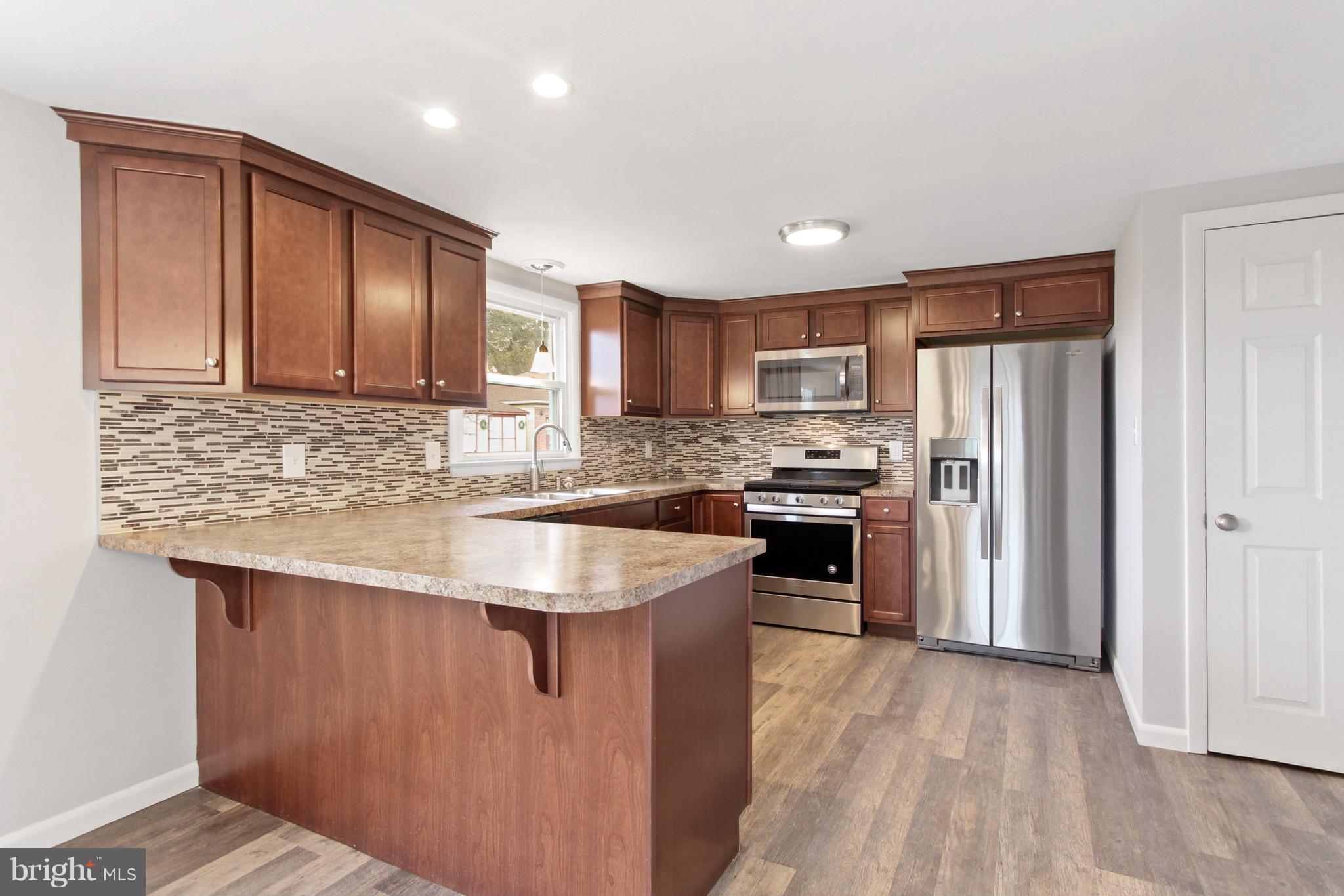 135 Manor Road Red Lion, PA 17356 - Photo 6 of 26 Gallery Image 6