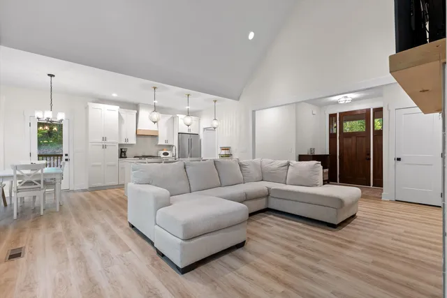 $650,000 | 490 Moonlight Lane, Jasper, TN 37347