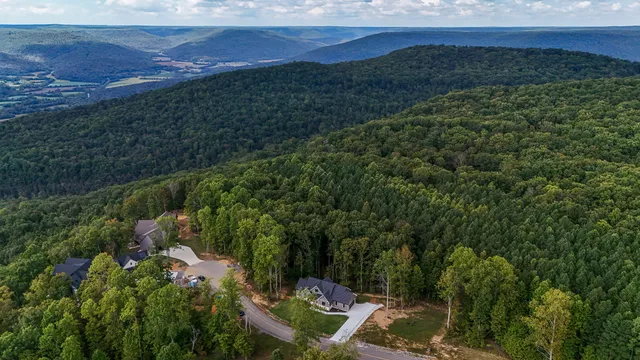 $650,000 | 490 Moonlight Lane, Jasper, TN 37347