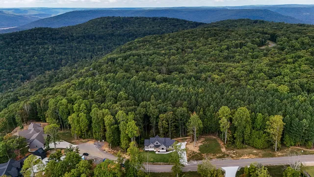 $650,000 | 490 Moonlight Lane, Jasper, TN 37347