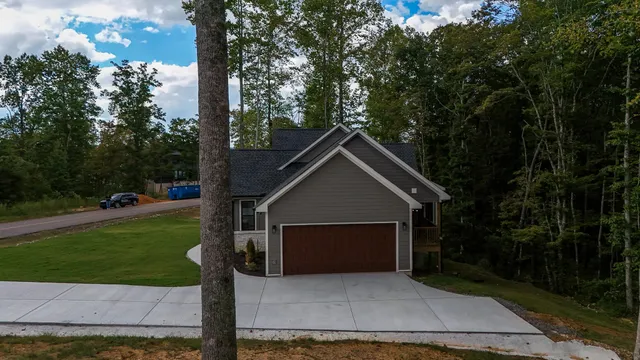 $650,000 | 490 Moonlight Lane, Jasper, TN 37347