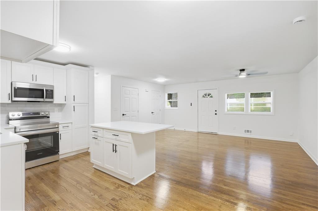 1961 Glenmar Drive Decatur, GA 30032 - Photo 10 of 35 Gallery Image 10