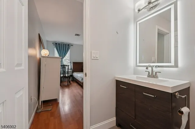 $3,200 | 10 De Palma Court, Somerset, NJ 08873