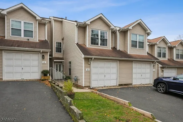 $3,200 | 10 De Palma Court, Somerset, NJ 08873