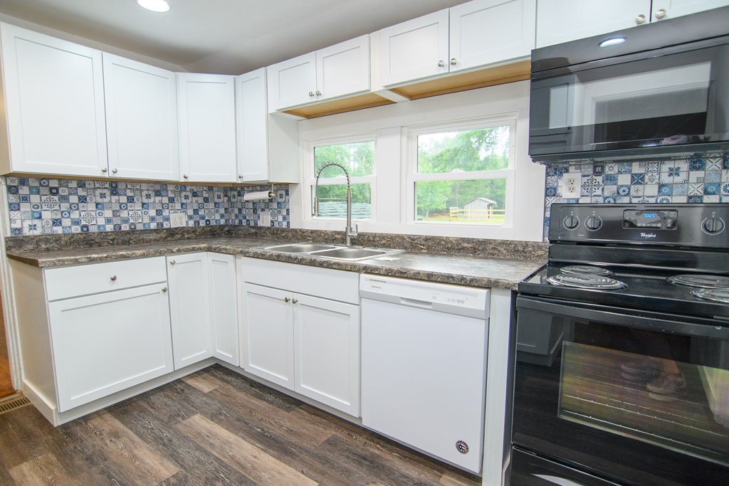 23482 Saxis Road Sanford, VA 23426 - Photo 12 of 37 Kitchen, All new cabinets, countertops, appliances and back splash