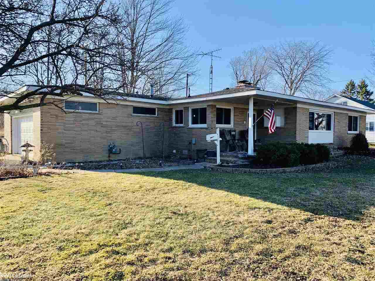 5242 South Sandusky Road Peck, MI 48466 - Photo 1 of 14