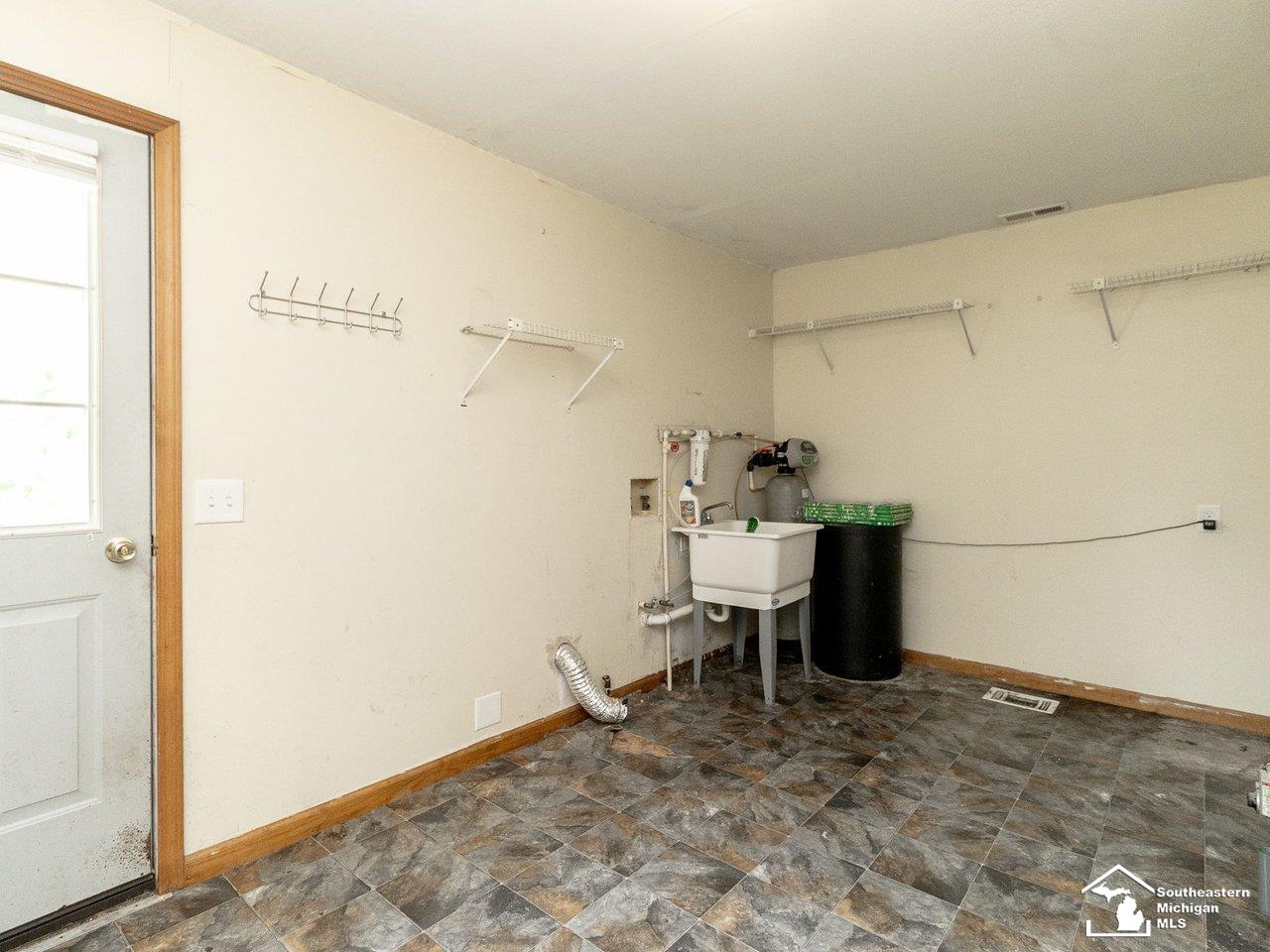3840 West Erie Road Temperance, MI 48182 - Photo 28 of 33