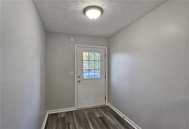 $1,800 | 6627 Banbury Court Northwest, Norcross, GA 30093