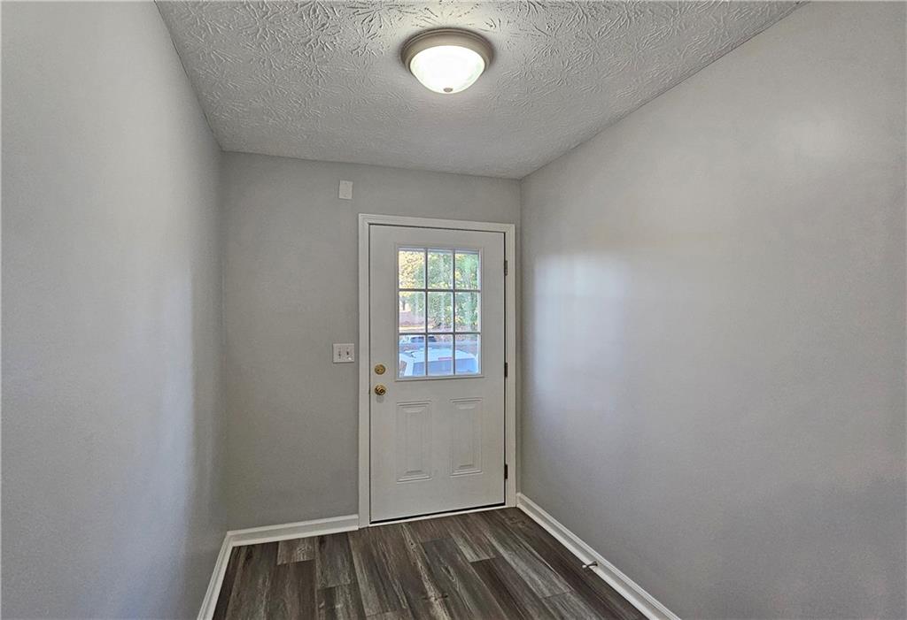 6627 Banbury Court Northwest Norcross, GA 30093 - Photo 3 of 32