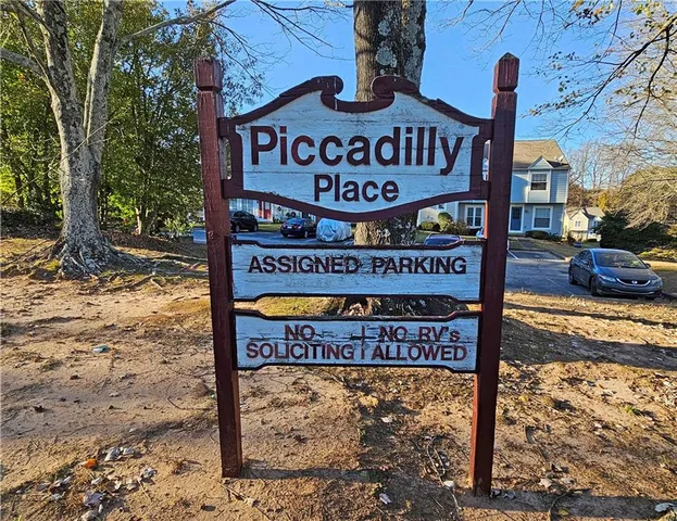 $1,800 | 6627 Banbury Court Northwest, Norcross, GA 30093