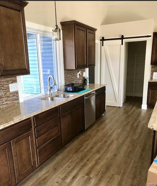 136 Waters Edge Drive Waterloo, IL 62298 - Photo 4 of 6