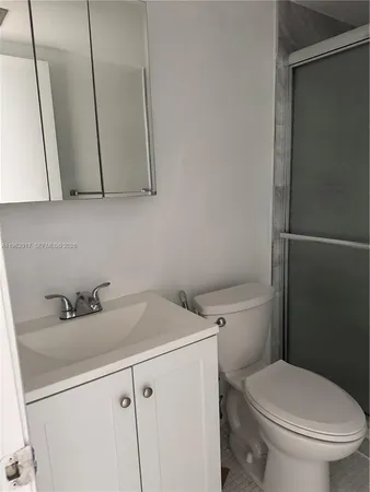 $2,300 | 7747 Southwest 86th Street, Unit D105, Miami, FL 33143