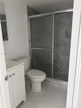 $2,300 | 7747 Southwest 86th Street, Unit D105, Miami, FL 33143