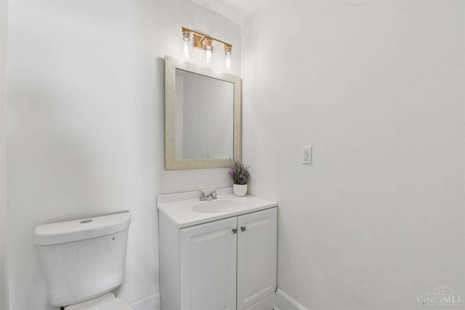 1524 Adams Road Cincinnati, OH 45231 - Photo 32 of 63