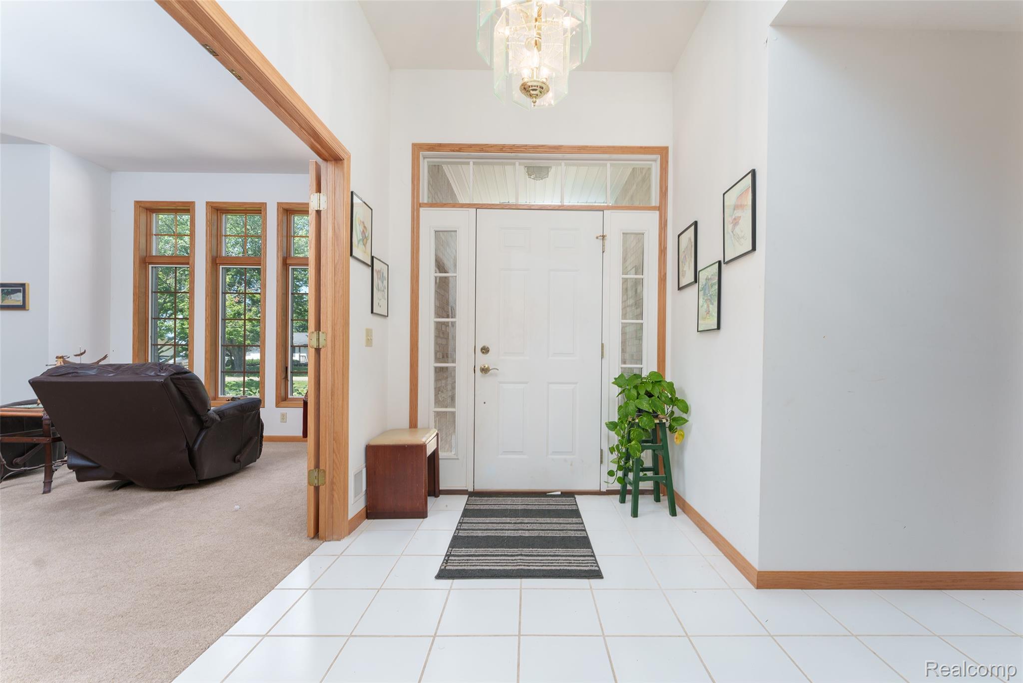 5382 Meadowlawn Road Fowlerville, MI 48836 - Photo 11 of 45 DSC01834.jpg