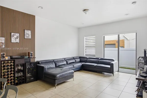 $650,000 | 3518 West 86th Terrace, Hialeah, FL 33018