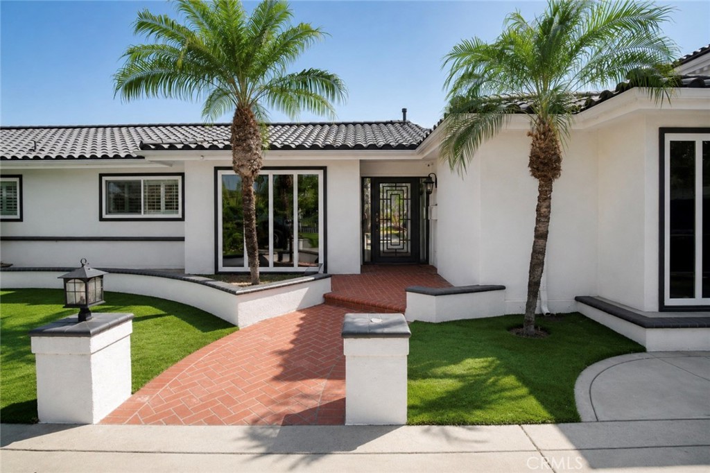 8346 Lexington Road Downey, CA 90241 - Photo 3 of 39 FRONT ENTRANCE