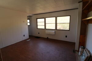119 Pearl Bowers Road Elizabethton, TN 37643 - Photo 3 of 13 image