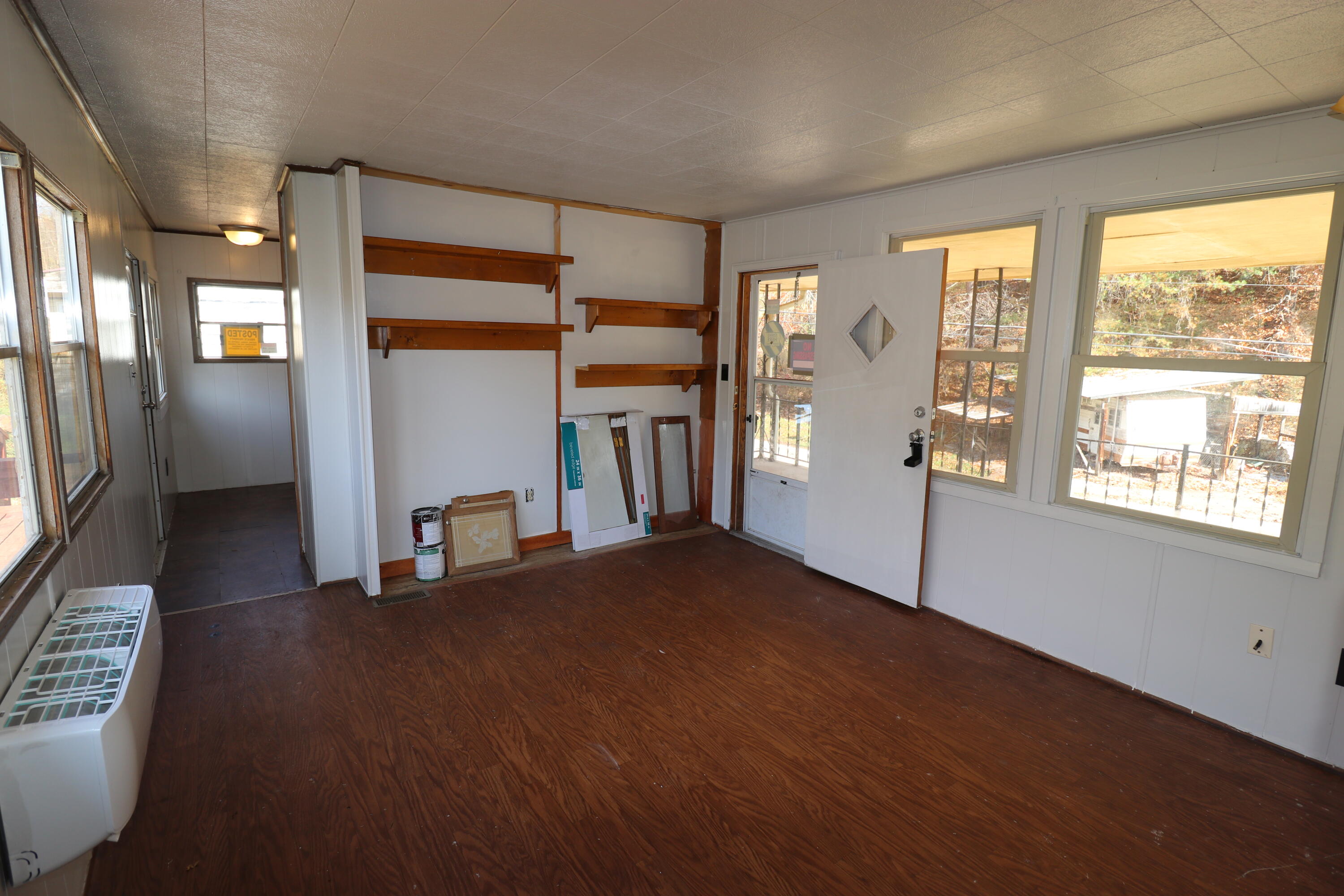 119 Pearl Bowers Road Elizabethton, TN 37643 - Photo 5 of 13 IMG_1696