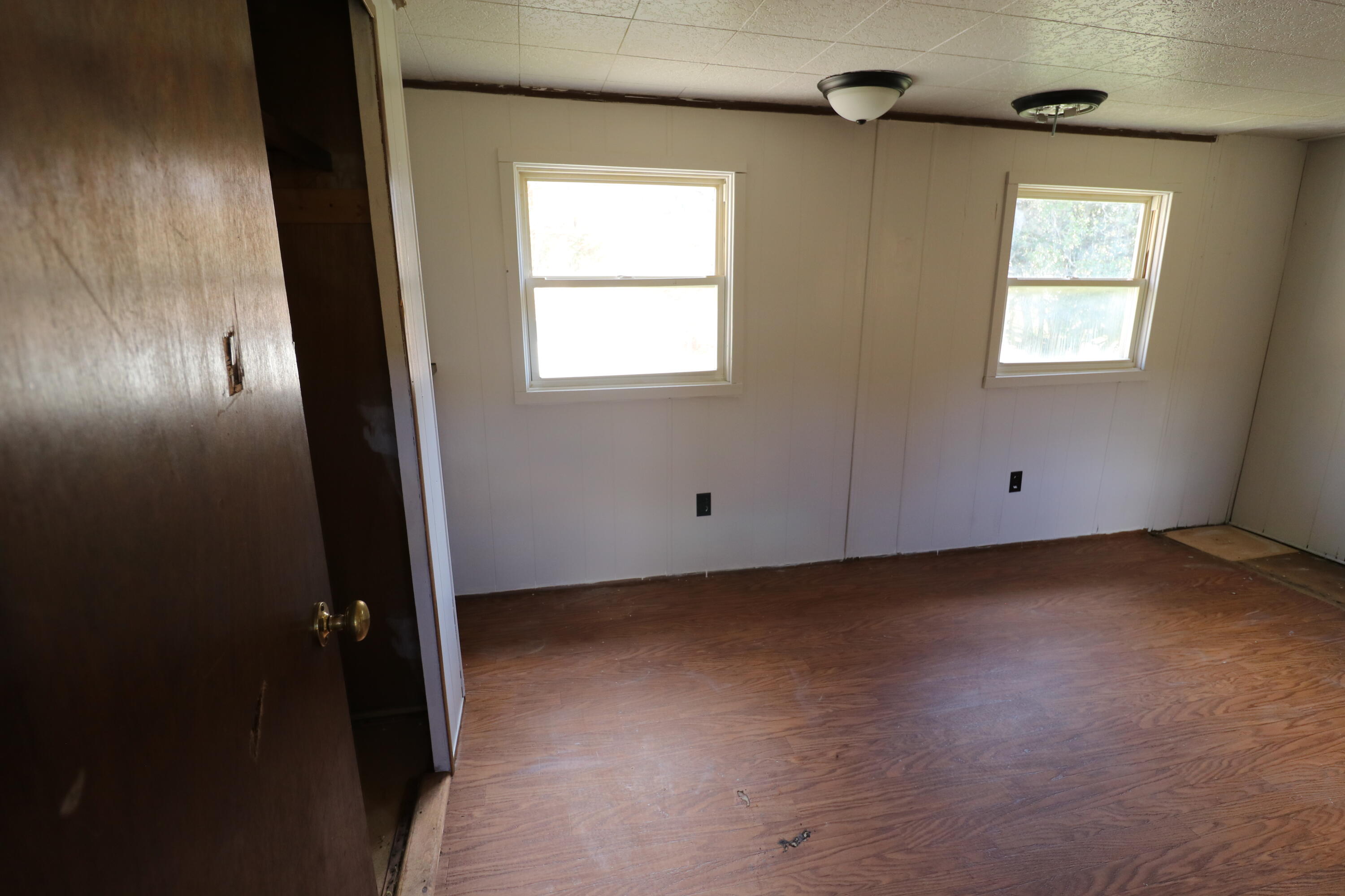 119 Pearl Bowers Road Elizabethton, TN 37643 - Photo 8 of 13 IMG_1699