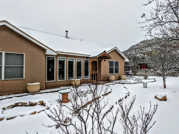 5 Cougar Canyon Road, Santa Fe, NM 87508