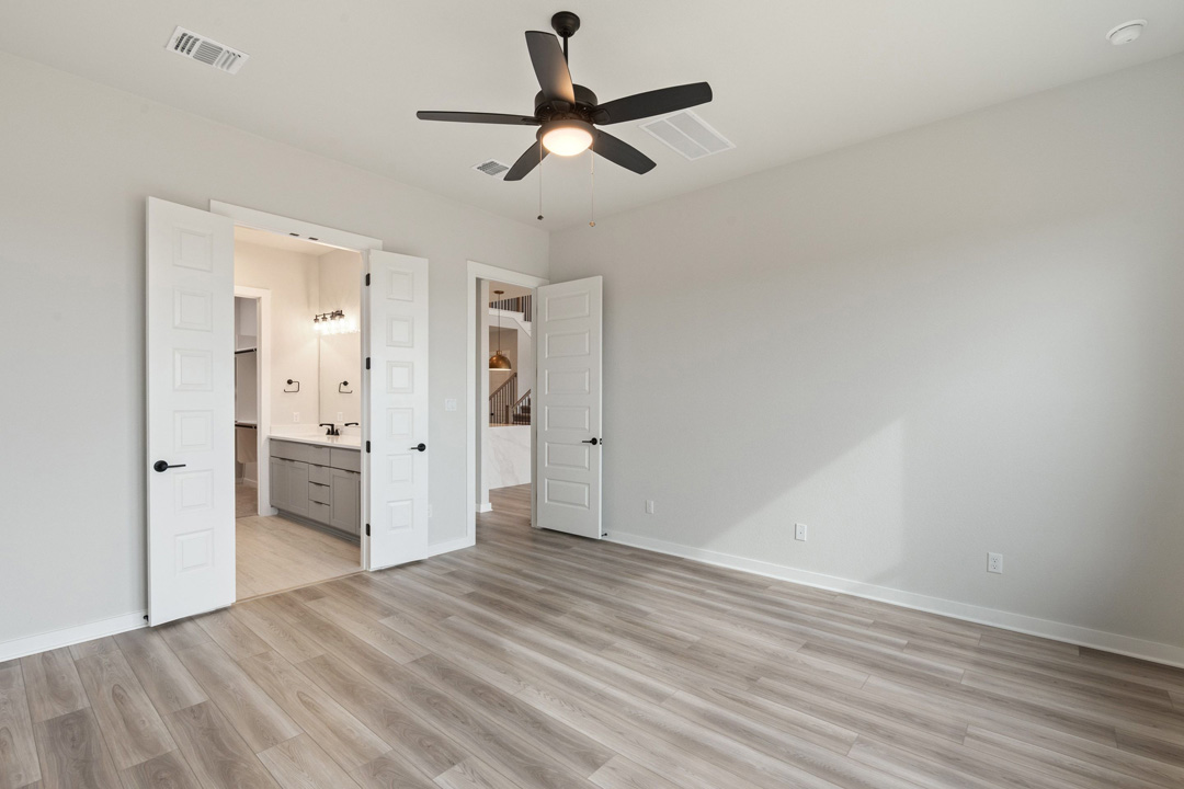16209 Smithers Road Manor, TX 78653 - Photo 18 of 38 wooden floor in an empty room