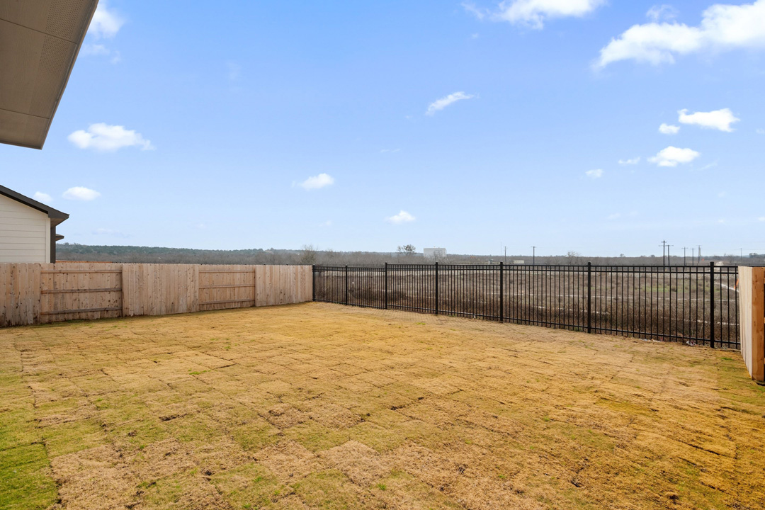 16209 Smithers Road Manor, TX 78653 - Photo 37 of 38 a view of patio