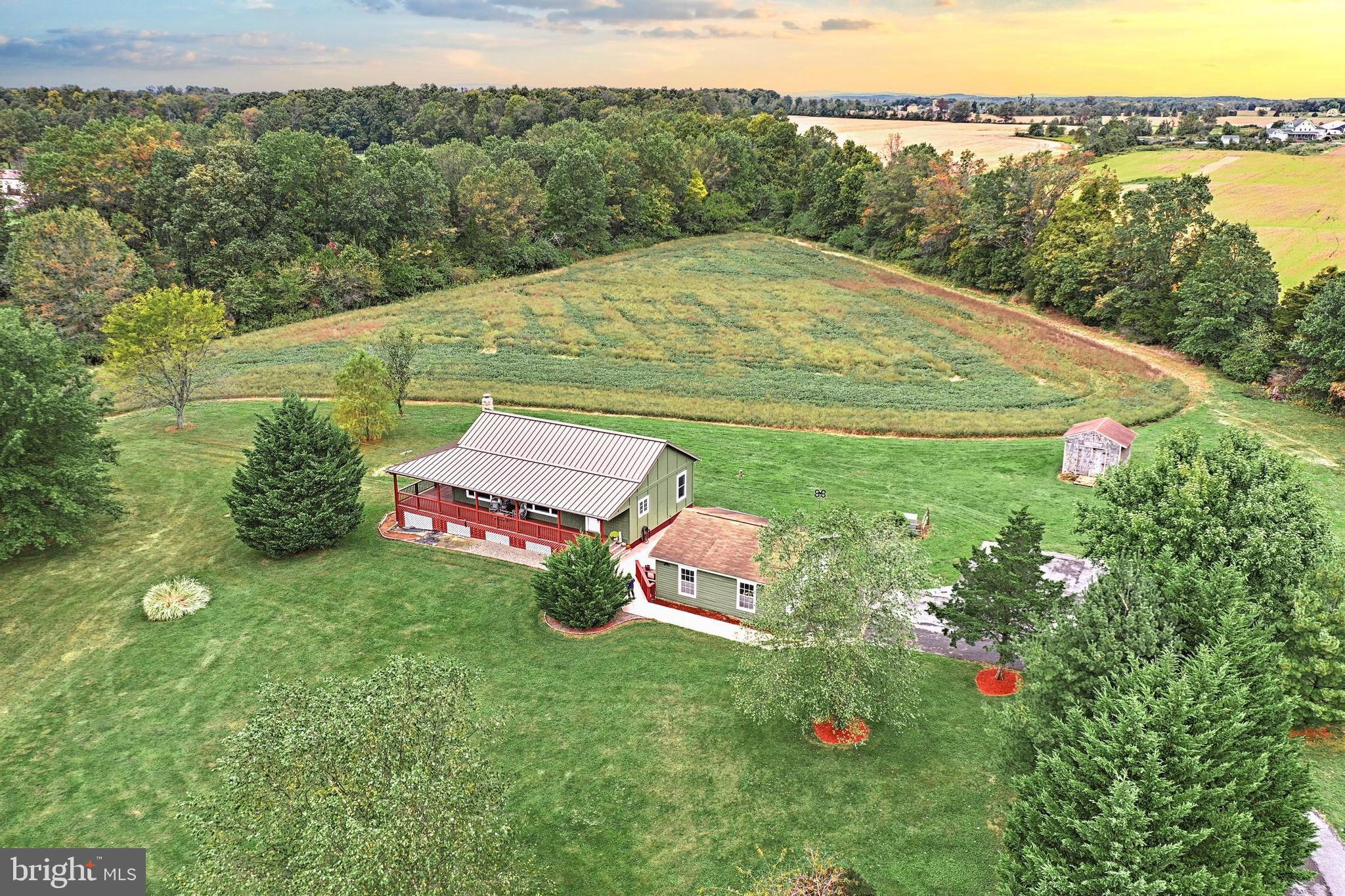 310 Krug Road Gettysburg, PA 17325 - Photo 3 of 39