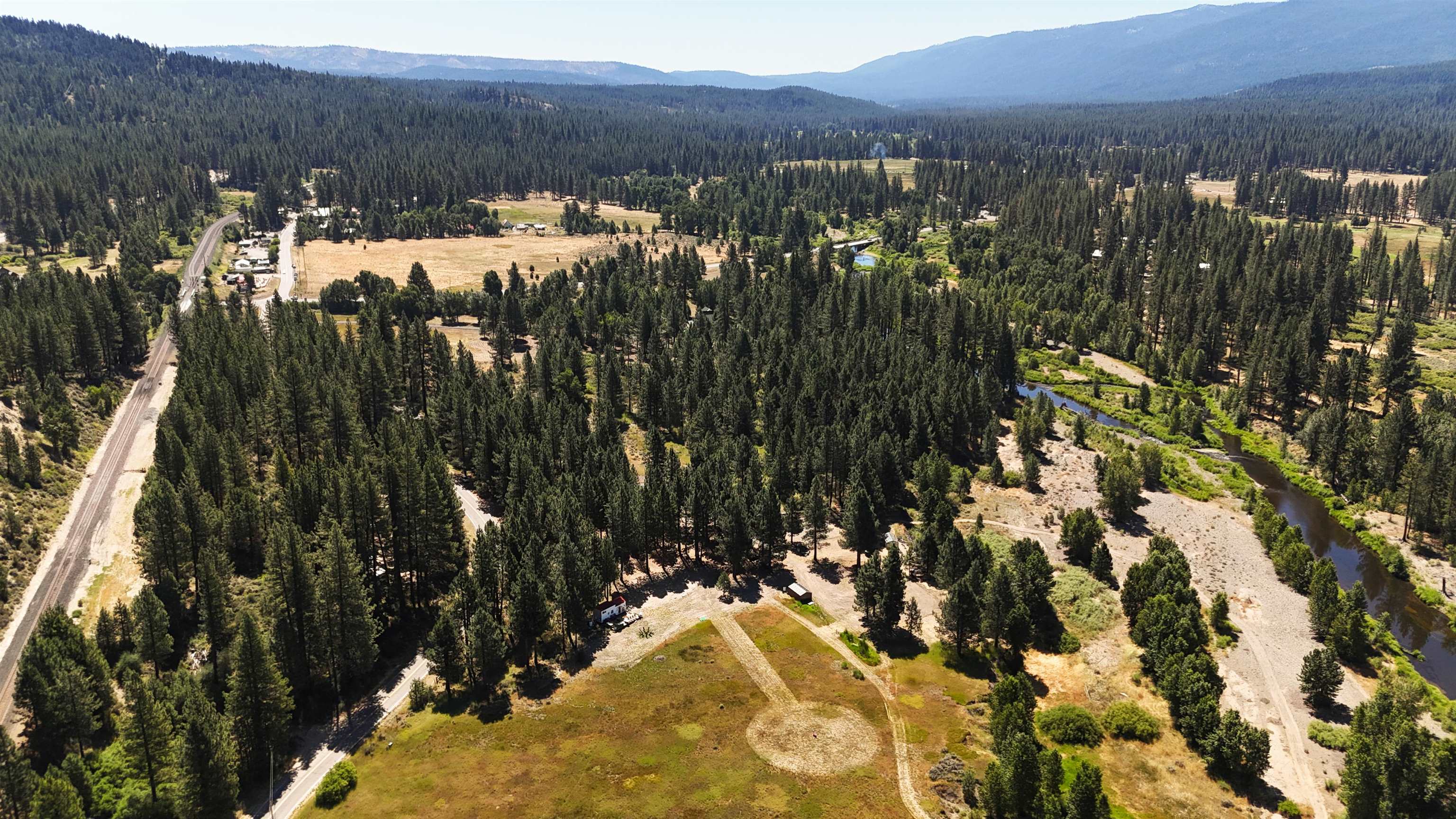 1116 Little Bear Road Blairsden, CA 96103 - Photo 5 of 30 Gallery Image 5