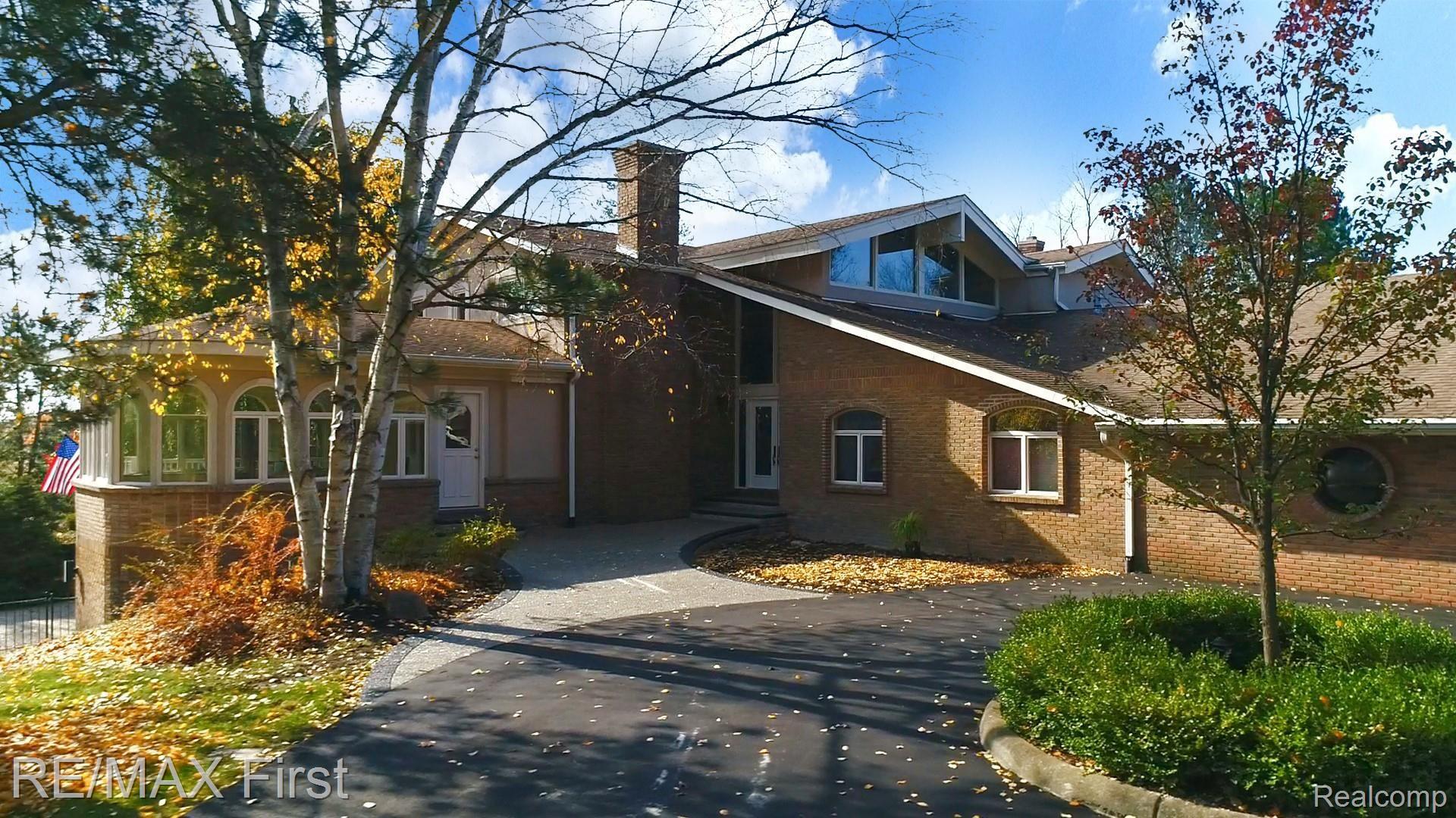 788 Dutton Road Rochester, MI 48306 - Photo 10 of 76 5.jpg
