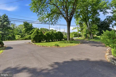 $310,000 | 4339 Freemansburg Avenue, Bethlehem, PA 18020