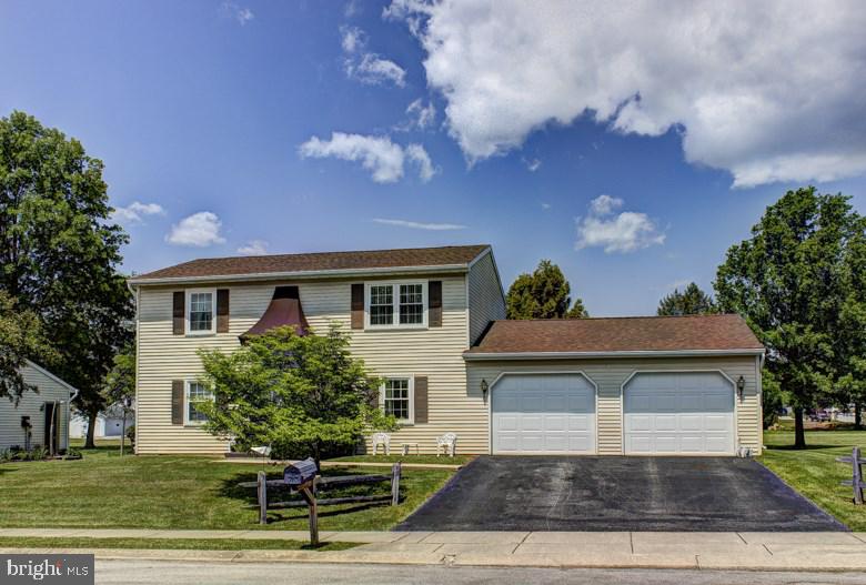 2343 Heather Road York, PA 17408 - Photo 1 of 29 Gallery Image 1
