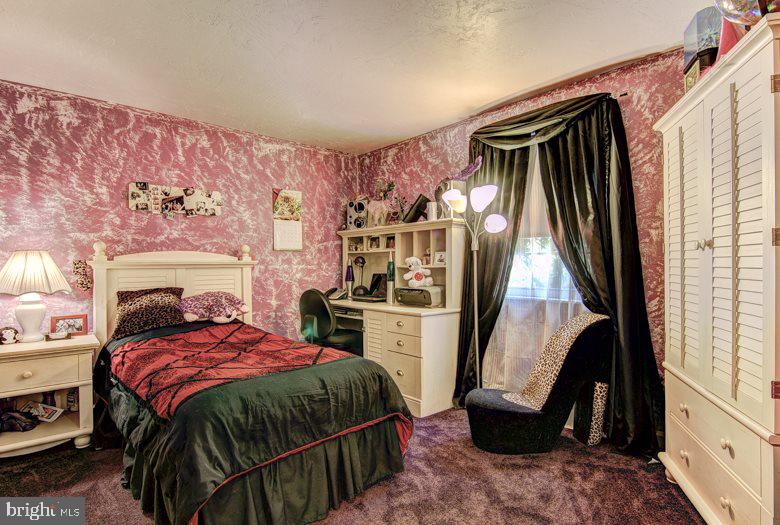 2343 Heather Road York, PA 17408 - Photo 11 of 29 Gallery Image 11