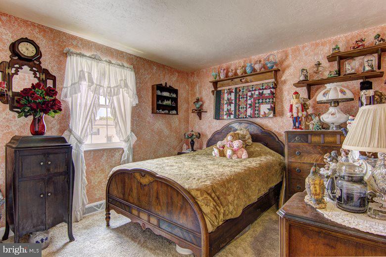 2343 Heather Road York, PA 17408 - Photo 12 of 29 Gallery Image 12