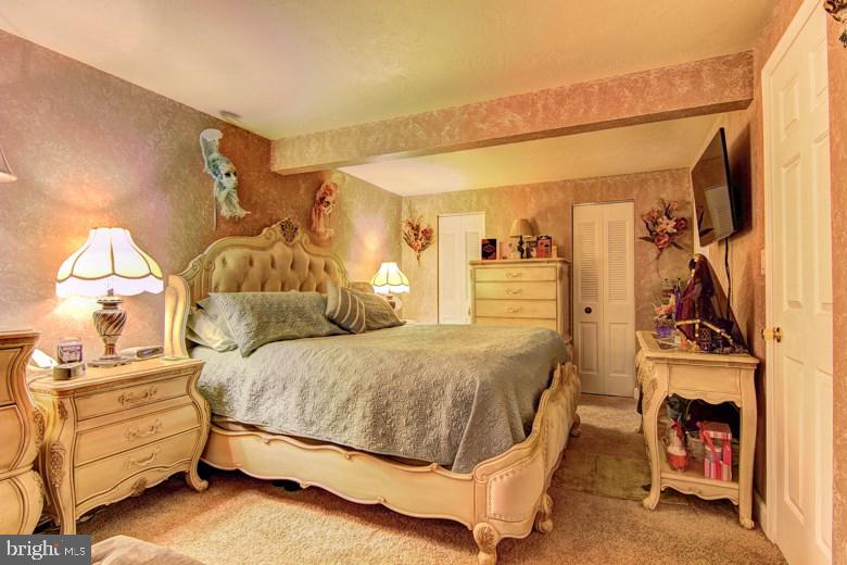 2343 Heather Road York, PA 17408 - Photo 15 of 29 Gallery Image 15