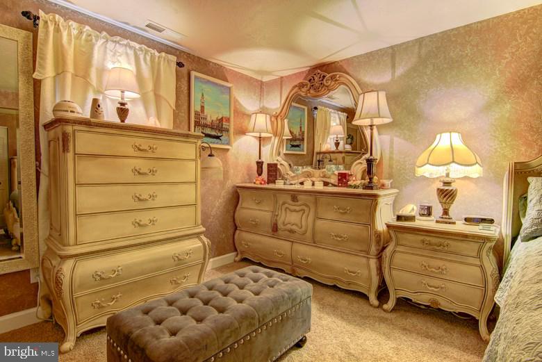 2343 Heather Road York, PA 17408 - Photo 16 of 29 Gallery Image 16