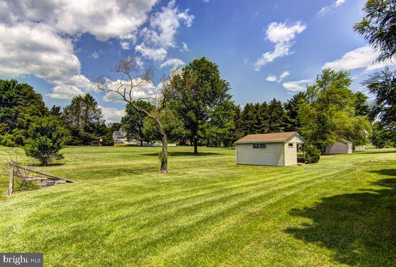 2343 Heather Road York, PA 17408 - Photo 28 of 29 Gallery Image 28