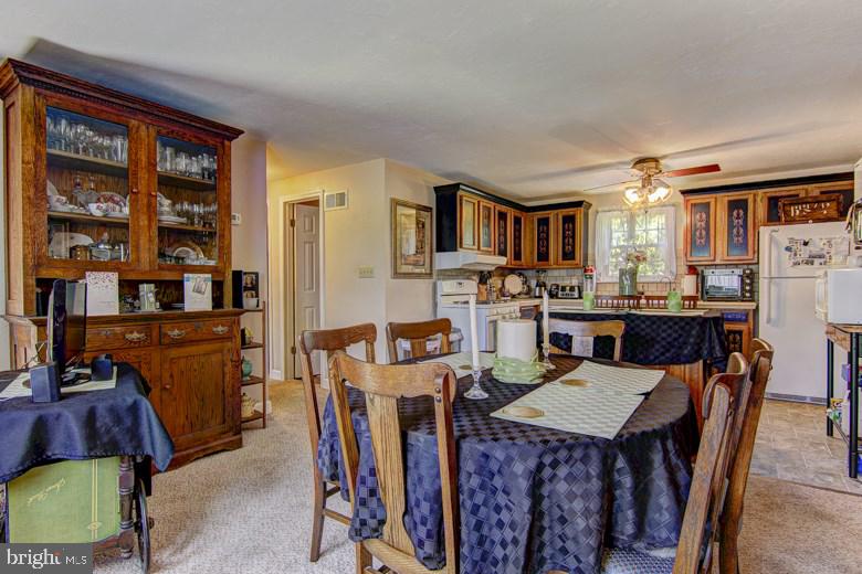 2343 Heather Road York, PA 17408 - Photo 6 of 29 Gallery Image 6