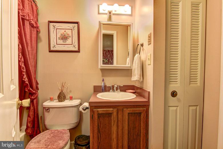 2343 Heather Road York, PA 17408 - Photo 9 of 29 Gallery Image 9