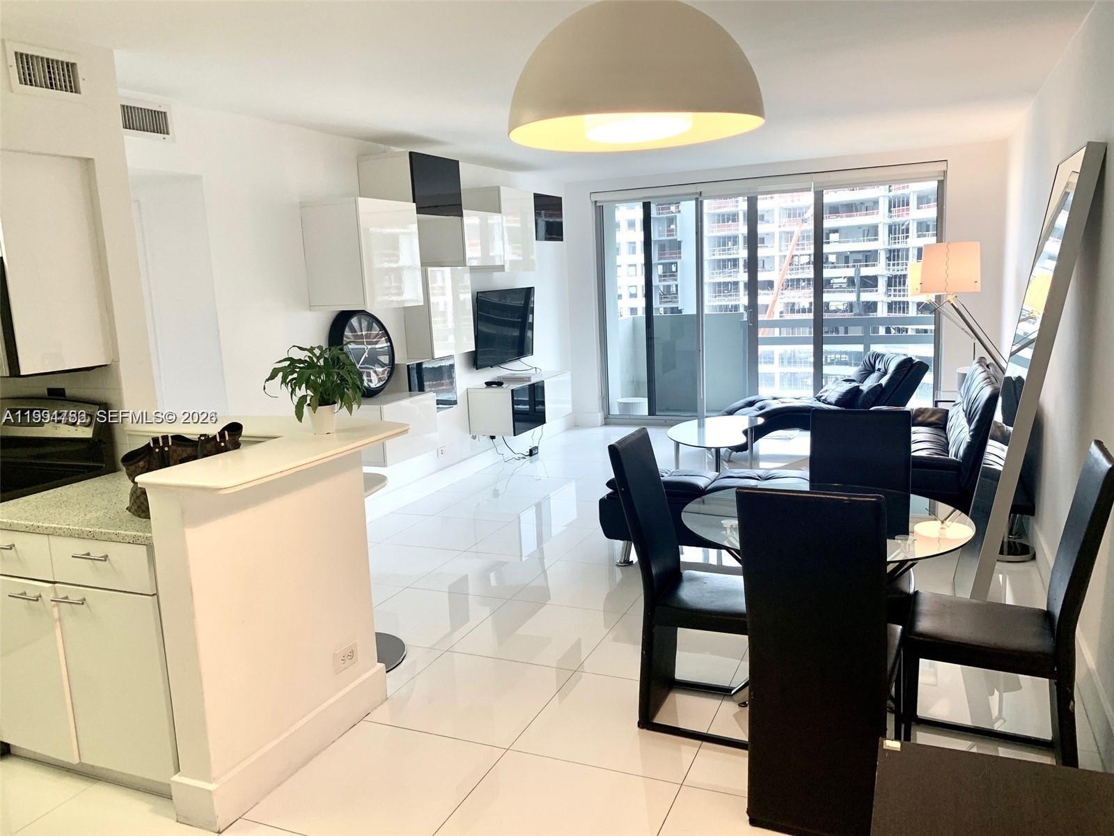 1500 Bay Road, Unit 1066S Miami Beach, FL 33139 - Photo 5 of 28