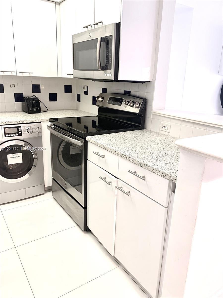 1500 Bay Road, Unit 1066S Miami Beach, FL 33139 - Photo 8 of 28