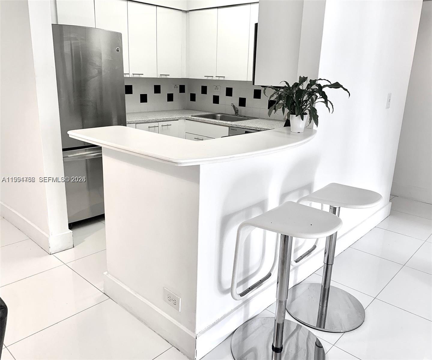 1500 Bay Road, Unit 1066S Miami Beach, FL 33139 - Photo 10 of 28