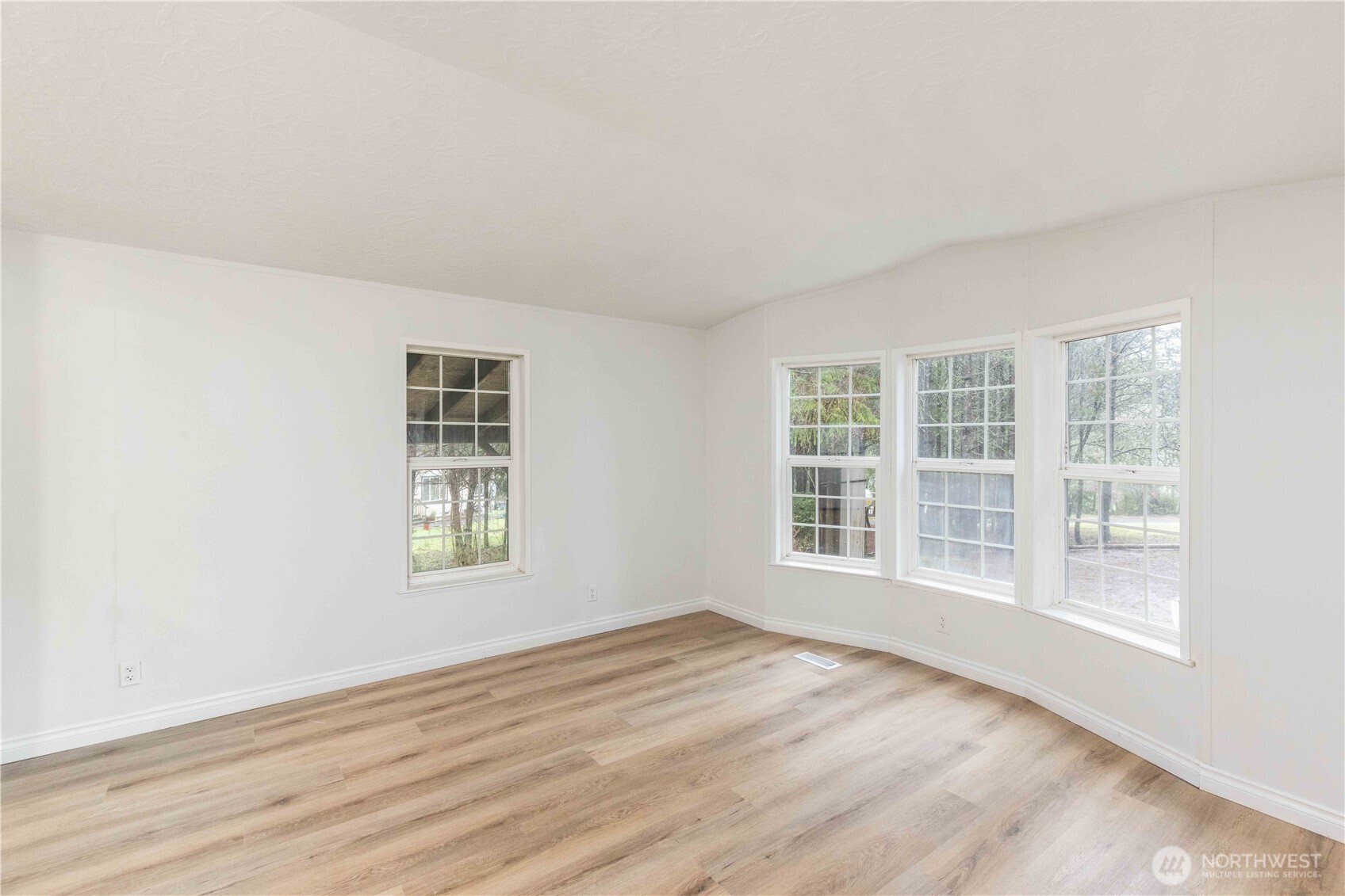 100 East Kilmarnock Road Shelton, WA 98584 - Photo 5 of 21