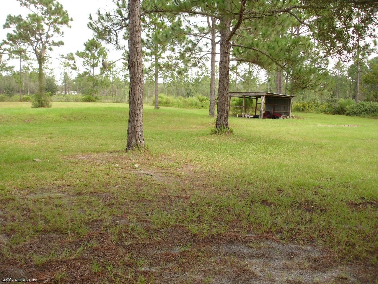 604 Hoover Road Palatka, FL 32177 - Photo 6 of 6 Backyard